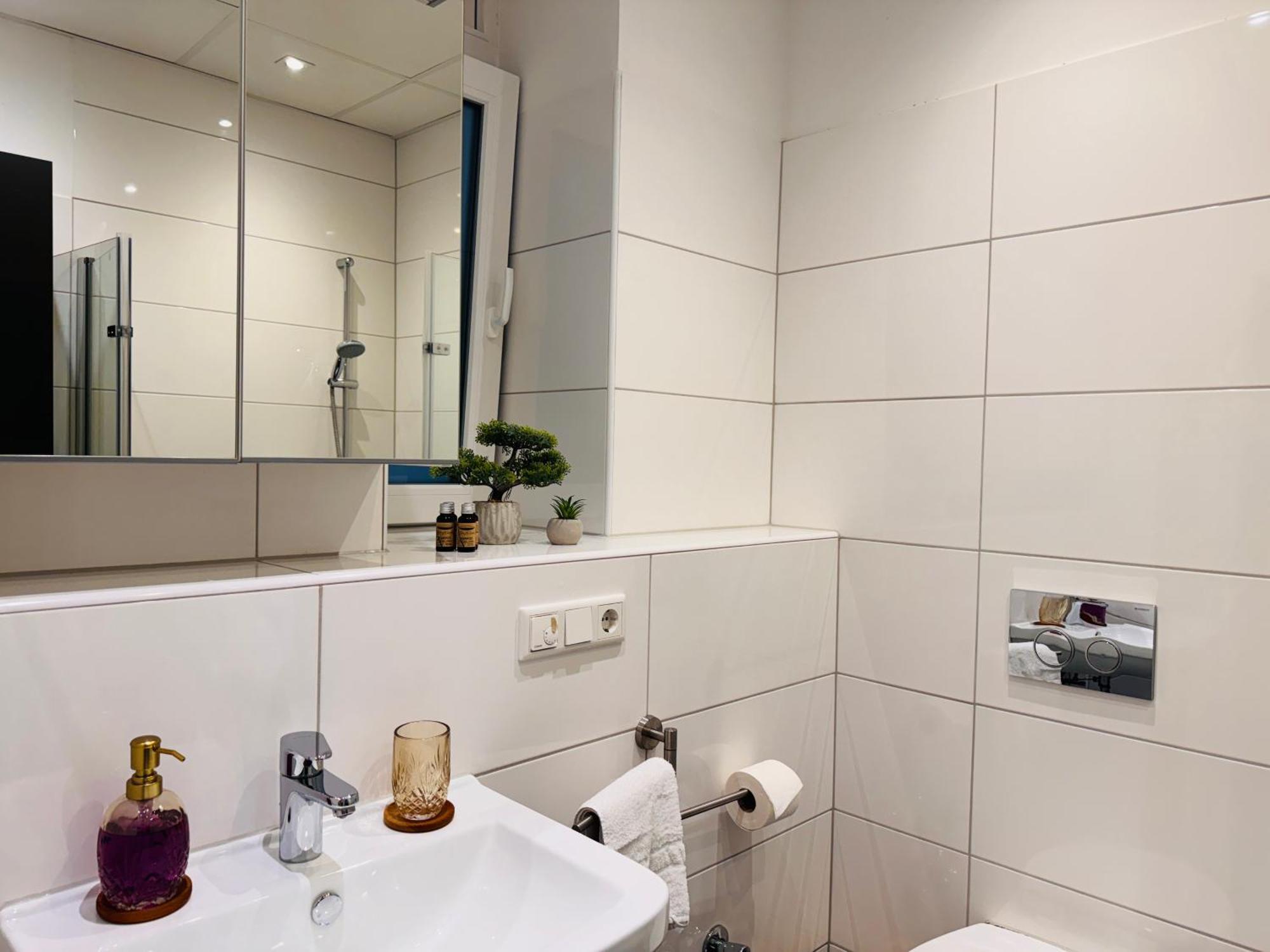 Klassen Stay - Designer Altbau Apartment Mit 2 Zimmer - Naehe Zentrum Und Rhein โคเบลนซ์ ภายนอก รูปภาพ