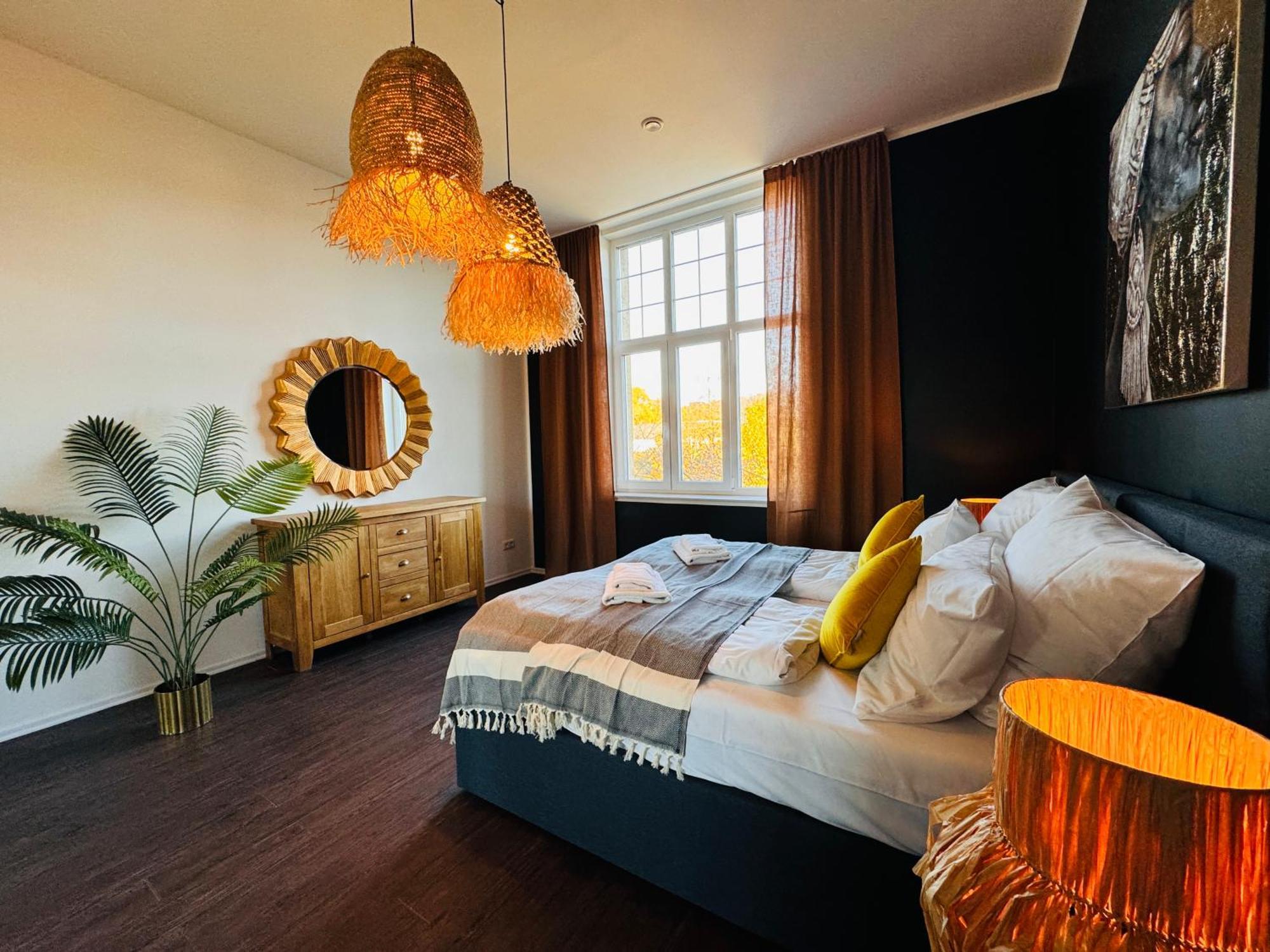 Klassen Stay - Designer Altbau Apartment Mit 2 Zimmer - Naehe Zentrum Und Rhein โคเบลนซ์ ภายนอก รูปภาพ