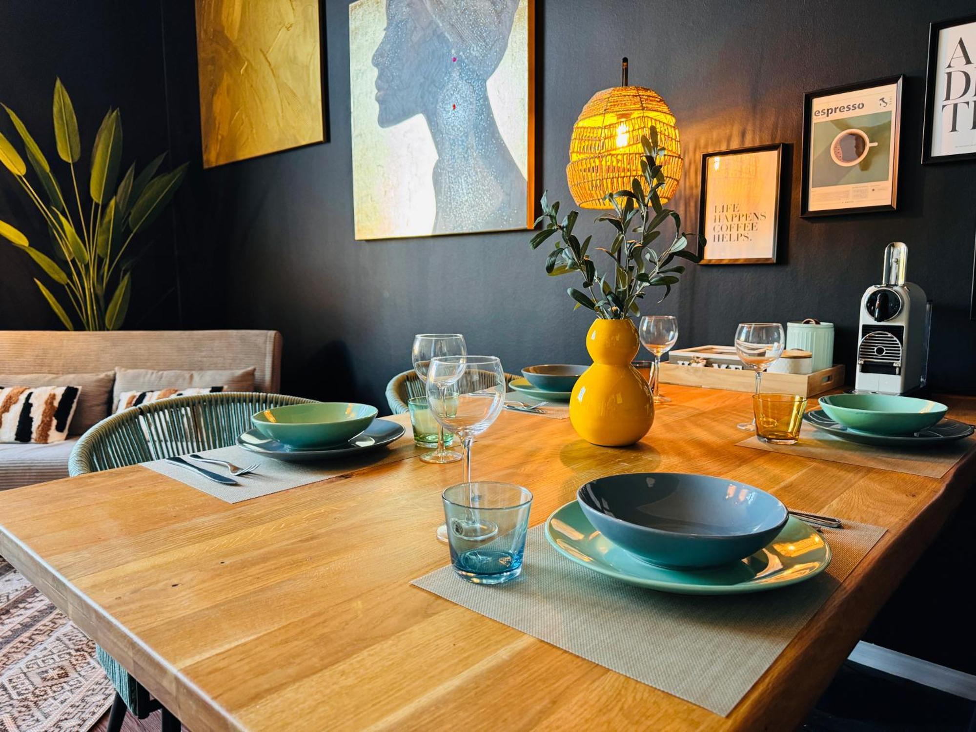 Klassen Stay - Designer Altbau Apartment Mit 2 Zimmer - Naehe Zentrum Und Rhein โคเบลนซ์ ภายนอก รูปภาพ